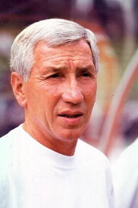 Coach Willi Entenmann Fußball 2. BL Herren Saison 1997 1998, 1.FC Nürnberg Porträt Frankenstadion Nürnberg Nachdenklichkeit,