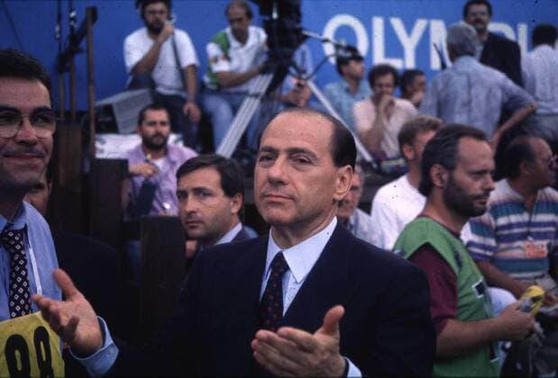 Milan - Präsident Silvio Berlusconi Fußball Herren Seria A, AC Mailand, Vorstand, Präsidium, Funktionär, Ex-Premier, Ministerpräsident Einzelbild Mailand Überlegenheit,