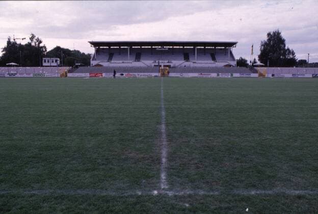Das Stadion von Sachsen Leipzig in Leipzig-Leutzsch Fußball Herren Regionalliga, Saison 1997 98, Spielstätte Sachsen Leipzig Totale Leutzsch Leipzig