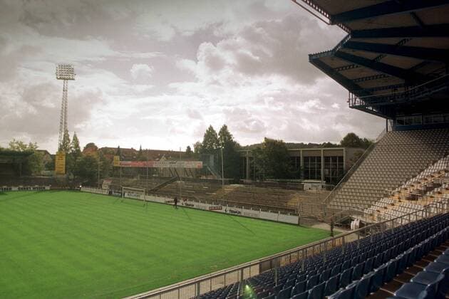 Fußball, Stadiongeschichte Arminia Bielefeld Die Bielefelder Alm Fußball 1. BL Herren Spielstätte Arminia Bielefeld, Bielefelder Alm Totale Almstadion Bielefeld