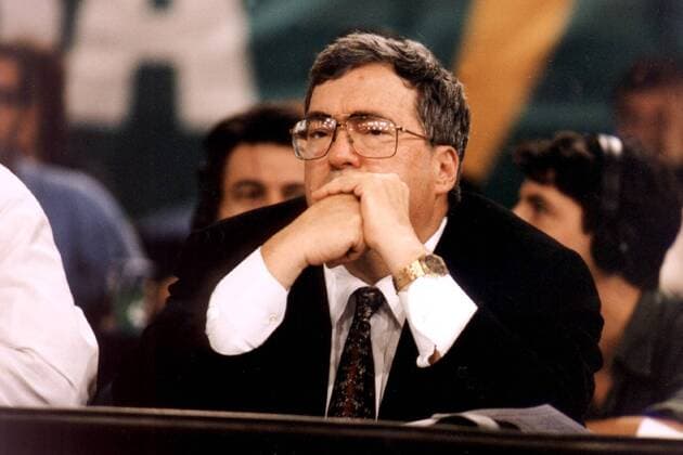 Jerry Krause - General Manager der Chicago Bulls Basketball Herren NBA 1997 1998 Porträt Nachdenklichkeit,