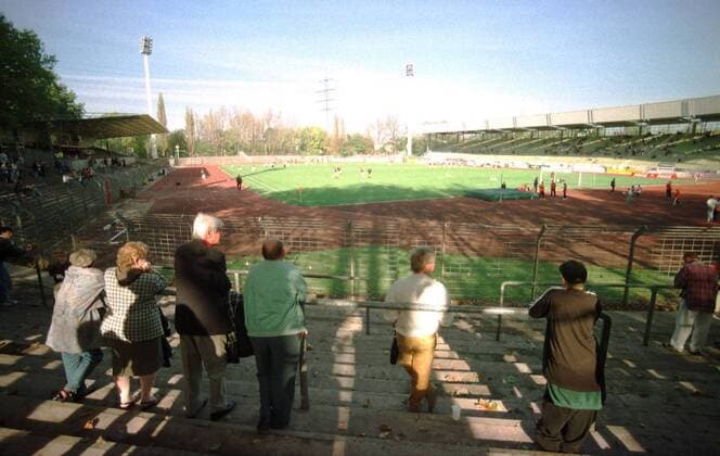 Fußball, Stadiongeschichte SG Wattenscheid 09 Das Lohrheidestadion in Bochum-Wattenscheid Fußball 2. BL Herren 2. Bundesliga, Saison 1997 98, 2. Liga, SG Wattenscheid 09 Totale Lohrheidestadion Wattenscheid