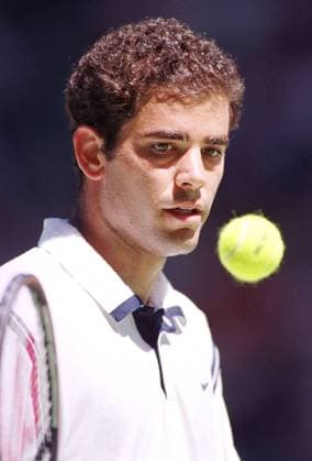 Pete Sampras (USA) Porträt mit Ball Tennis Herren Australian Open 1998, Grand Slam, ATP Tour, Hartplatz, Einzelbild Flinders Park Melbourne Konzentration, Nachdenklichkeit,