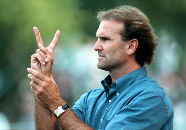 Fußball, Trainerhistorie, Kickers Offenbach Ex Bundesliga Profi und Nationalspieler Ronald Borchers als Trainer bei Kickers Offenbach Fußball Herren Saison 1996 97, Kickers Offenbach Porträt Offenbach