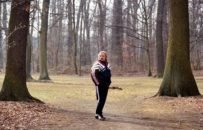 Coach Dragoslav Stepanovic, allein im Wald stehend Fußball 1. BL Herren Saison 1995 1996: Eintracht Frankfurt, Frankfurter Eintracht Einzelbild Frankfurt M.