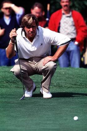 Barry Lane (England) sucht die Ideallinie für den nächsten Put Golf Herren Volvo German Open 94, Golfturnier, Profigolf, Profi, Profi-Tour, PGA Einzelbild Düsseldorf Nachdenklichkeit, Konzentration,