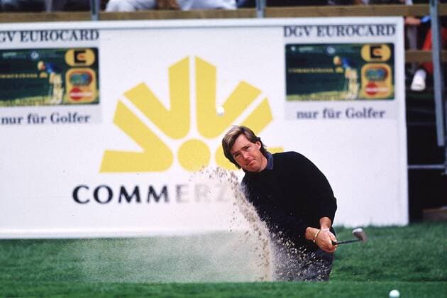 Barry Lane (England) beim Schlag aus dem Bunker Golf Herren Volvo German Open 93, Golfturnier, Profigolf, Profi, Profi-Tour, PGA Einzelbild Dynamik, Konzentration,