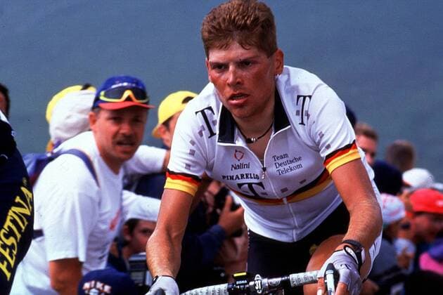Jan Ullrich (Team Telekom) während der 9. Etappe Radsport Herren Tour de France 1997: Radrennsport, Radrennen, Straßenradsport, Straßenradrennsport, Straße Einzelbild Dynamik,