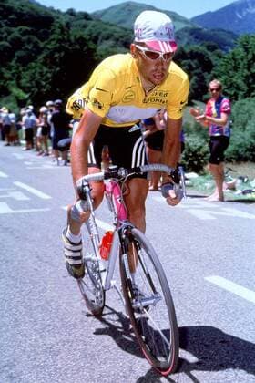 Jan Ullrich (Deutschland) vom Team Deutsche Telekom im gelben Trikot als Spitzenreiter der Gesamtwertung Radsport Herren Rad, Radrennen, Radrennsport, Straße, Straßenrennen, Straßenradsport, Profi, Profis, Profirennen Einzelbild Dynamik,
