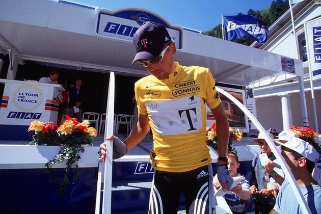 Jan Ullrich (Deutschland) vom Team Deutsche Telekom im gelben Trikot als Spitzenreiter der Gesamtwertung vor dem Start Radsport Herren Rad, Radrennen, Radrennsport, Straße, Straßenrennen, Straßenradsport, Profi, Profis, Profirennen Einzelbild