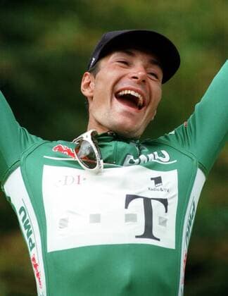 Sprintkönig Erik Zabel (Team Deutsche Telekom) bejubelt den Sieg in der Sprintwertung bei der Tour de France 1998 Radsport Herren Tour de France 1998, Straßenradsport, Radrennsport, Radrennen, Straßenradrennsport, Straße, Rad Einzelbild Paris Freude, Begeisterung,