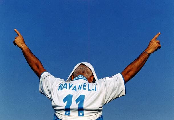 Fabrizio Ravanelli (OM) jubelt auf seine Art Fußball Herren Saison 1998 1999: 1. Französische Liga, Division, Meisterschaft, Olympique Marseille Einzelbild Marseille Freude, Begeisterung,  