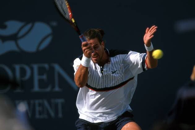 Der Australier Patrick Rafter beim Vorhandreturn Tennis Herren US Open 1998, Grand Slam, ATP-Tour, Hartplatz, Hardcourt Einzelbild Flushing Meadow New York Dynamik,
