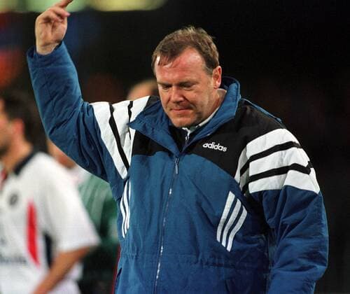 Fußball, Trainerhistorie, TeBe Berlin Trainer Hermann Gerland (TeBe) - wendet sich unzufrieden ab Fußball 2. BL Herren Saison 1998 1999, Tennis Borussia Berlin, TB, Te Be Einzelbild Stadion Alm Bielefeld Ungeduld,