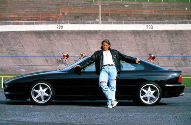 Bahnsprinter Michael Hübner (Deutschland) hat Freude am Fahren Radsport Herren Fotoshooting 1994, Fototermin, Radrennsport, Bahnrad, Rad, Bahnradsport, Bahn, Bahnradrennsport Einzelbild