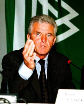 Teamchef Erich Ribbeck bei der Pressekonferenz Fußball Länderspiel Herren Nationalmannschaft, Nationalteam 1999: BR Deutschland Einzelbild Barsinghausen
