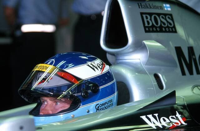 Mika Häkkinen (Finnland) im Cockpit seines Sportgerätes Motorsport Grand Prix Herren Großer Preis von Australien 1999, Formel 1, Weltmeisterschaft, WM, F1, F Einzelbild Albert Park Melbourne Spannung,