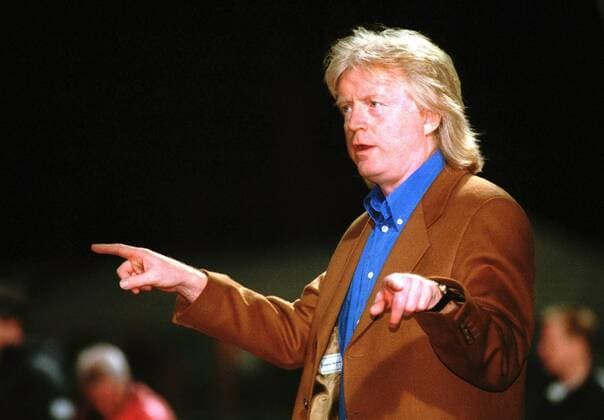 Fußball, Trainerhistorie, TeBe Berlin Trainer Winfried Schäfer (TeBe) gibt Anweisungen Fußball 2. BL Herren Saison 1998 1999: Tennis Borussia Berlin, Te Be, TB Einzelbild Mommsenstadion Berlin Nachdenklichkeit, Skepsis,