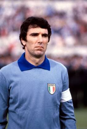 Dino Zoff (Italien) mit 112 Länderspielen zwischen 1968-1983 Platz 16 im Hunderterklub (Stand 1.5.99), Rekordinternationaler seines Landes Fußball EM Herren Europameisterschaft Nationalmannschaft Italien 1980, Nationalteam, Nationaltrikot, Länderspiel Porträt San Siro Mailand