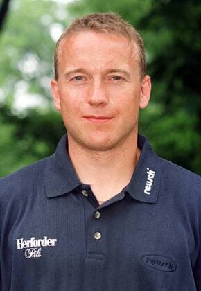 Co-Trainer Frank Geideck (Bielefeld) im Porträt Fußball 1. BL Herren Saison 1999 2000, Porträttermin Arminia Bielefeld DSC, Vorstellung, Präsentation, Pressetermin Porträt Stadion Alm Bielefeld