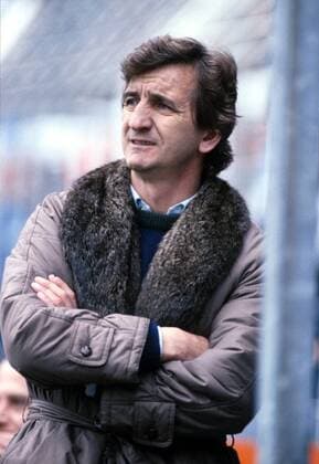 Coach Hannes Löhr (1.FC Köln) nachdenklich Fußball 1. BL Herren Saison 1984 1985: 1. FC Köln Einzelbild Nachdenklichkeit,