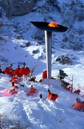 Die olympische Flamme - Vorschau Lillehammer OS Winter Olympische Winterspiele 1994, Olympiade, Olympia, Spiele, Schnee Totale Freude, Begeisterung,