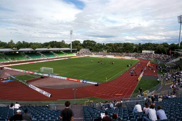 Fußball, Stadiongeschichte SSV Ulm 1846 Das Ulmer Donaustadion Fußball 1. BL Herren Saison 1999 2000: SSV Ulm 1846 Totale Donaustadion Ulm