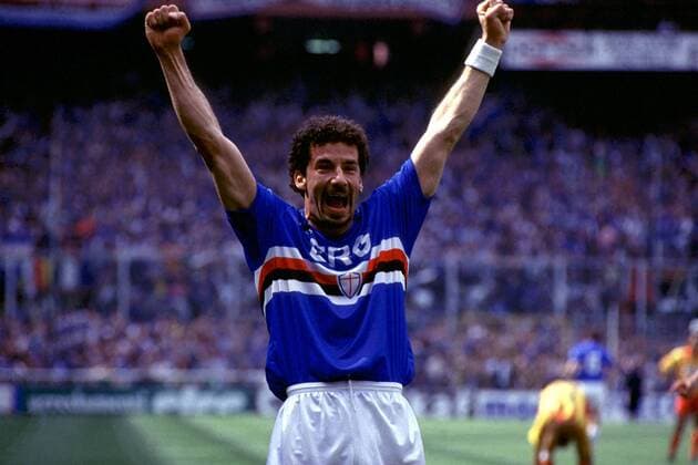 Gianluca Vialli (Sampdoria) bejubelt das entscheidende Tor gegen Lecce, das gleichzeitig den ersten und einzigen Meistertitel für Genua bedeutete Fußball Herren Saison 1990 1991, Sampdoria Genua, Serie A, italienische Meisterschaft, Meister Einzelbild Stadio Luigi Ferraris Genua Glück, Begeisterung, Freude,