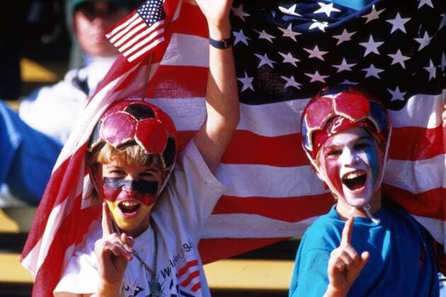 Amerikanische Fankids feuern ihre Landsleute an Fußball WM Herren Weltmeisterschaft 1994, USA Gruppe New York Begeisterung, Freude,