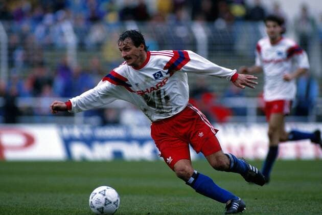 Jan Furtok (HSV) am Ball Fußball 1. BL Herren Saison 1991 1992: Hamburg, Hamburger Sportverein, SV, HSV Einzelbild Volksparkstadion Hamburg Dynamik,