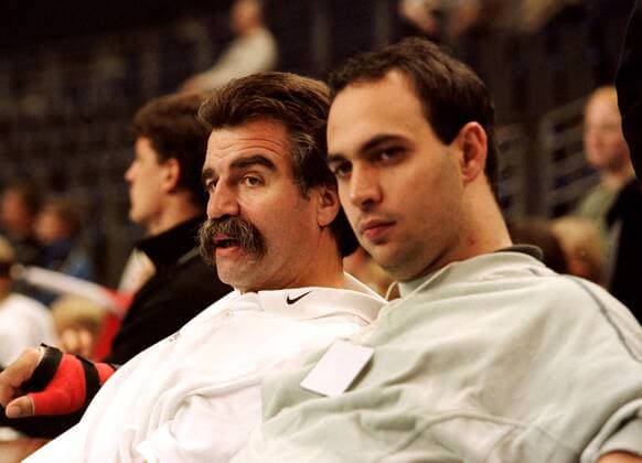 Bundestrainer Heiner Brand (li.) und Co-Trainer Bob Hanning (beide Deutschland) Handball Länderspiel Herren Supercup 1999, Super-Cup, Nationalmannschaft, Nationalteam, Deutschland Gruppe Max-Schmeling-Halle Berlin