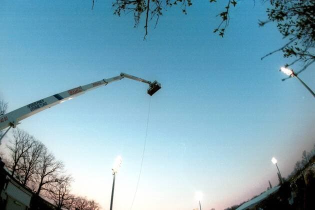 Hebebühne vom Fernsehen über dem Mommsenstadion Fußball 2. BL Herren Saison 1999 2000, Tennis Borussia Berlin, Te Be, TB Totale Mommsenstadion Berlin