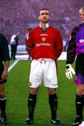 Eric Cantona (ManU) Fußball EC 1 Herren Champions League 1996 1997, Halbfinale, Manchester United (English Premier League) Einzelbild Old Trafford Manchester Ruhe Überlegenheit