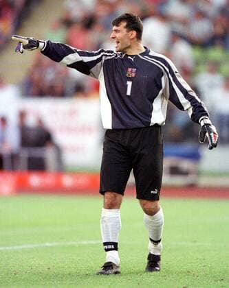 Torwart Pavel Srnicek (Tschechien) gibt Anweisungen an sein Team Fußball Länderspiel Herren Freundschaftsspiel 2000, Nationalmannschaft, Nationalteam, Nationaltrikot Einzelbild Frankenstadion Nürnberg
