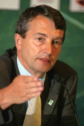 Wolfgang Niersbach (Deutschland) - DFB-Direktor Medien Fußball Länderspiel Herren Freundschaftsspiel 2000, Nationalmannschaft, Nationalteam Porträt Fritz-Walter-Stadion Kaiserslautern