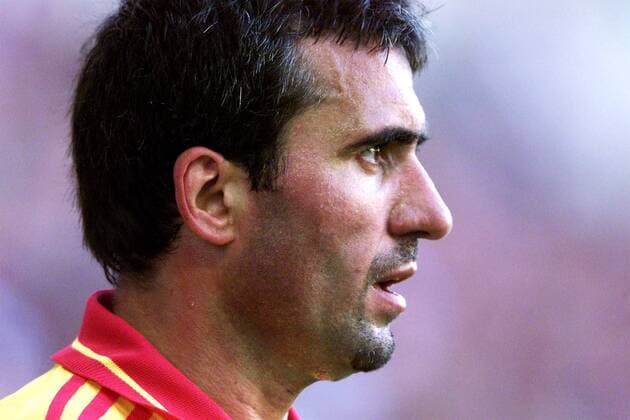 Gheorghe Hagi (Rumänien) Fußball EM Herren Europameisterschaft 2000, Länderspiel, Nationalmannschaft, Nationalteam, Nationaltrikot Porträt Stade de Sclessin Lüttich Erschöpfung,