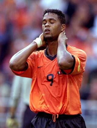 Patrick Kluivert (Holland) enttäuscht Fußball EM Herren Europameisterschaft 2000, Länderspiel, Halbfinale, Nationalmannschaft, Nationalteam, Nationaltrikot Einzelbild Arena Amsterdam Enttäuschung,