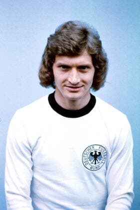 Dieter Herzog (Deutschland) Fußball WM Herren Weltmeisterschaft 1974, Nationalmannschaft, Nationalteam, Nationaltrikot, Länderspiel, Kader Porträt
