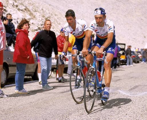Vicente Garcia-Acosta (re.) und Jose Maria Jimenez (beide Spanien beide Banesto) am Anstieg Radsport Herren Tour de France 2000, Straßenradsport, Radrennsport, Straßenradrennsport, Radrennen, Rad, Straße Gruppe Berg, Berge Carpentras - Mont Ventoux