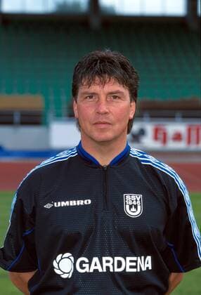 Fußball, Trainerhistorie, SSV Ulm 1846 Trainer Martin Andermatt (Ulm) beim Porträttermin Fußball 2. BL Herren Saison 2000 2001, SSV Ulm 1846, Vorstellung, Präsentation Porträt Ulm