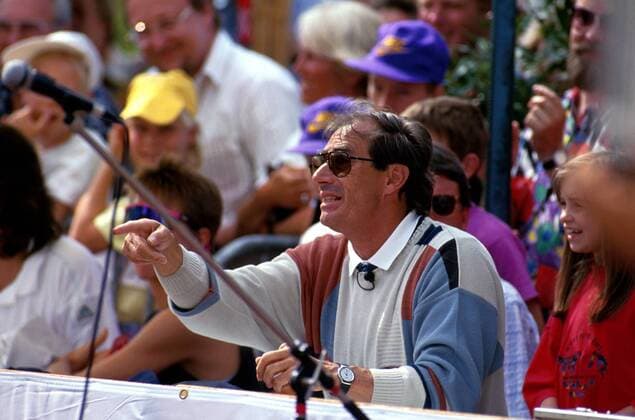Trainer Gerd Osenberg (Deutschland) gibt Anweisungen Leichtathletik Damen Internationales Hochsprungmeeting 1993, Meeting, Sportfest, Hoch, Hochsprung, Springermeeting Einzelbild Wörrstadt