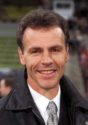Sportdirektor Rune Bratseth (Rosenborg Trondheim) gut gelaunt Fußball EC 1 Herren Champions League 2000 2001, München - Rosenborg Trondheim (Norwegen) 3:1 Porträt Olympiastadion München Freude,