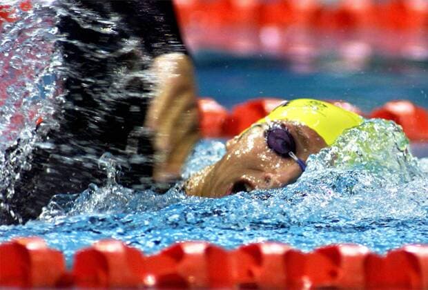 Ian Thorpe (Australien) - Freistil Schwimmen OS Sommer Herren Olympische Sommerspiele 2000, Spiele, Olympia, Olympiade, Schwimmsport Einzelbild Aquatic Centre Sydney Dynamik,
