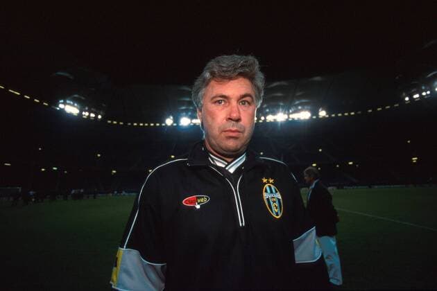 Trainer Carlo Ancelotti (Juve) beim Training Fußball EC 1 Herren Champions League 2000 2001, Hamburg - Juventus Turin (Italien), Serie A, 1. italienische Liga Einzelbild Volksparkstadion Hamburg