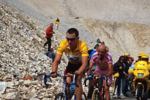 Lance Armstrong (USA US Postal Service) vor Marco Pantani (Italien Mercatone Uno) am Mount Ventoux Radsport Herren Tour de France 2000, Straße, Rad, Radrennen, Straßenrennen, Radrennsport, Straßenradrennsport Gruppe Carpentras - Mont Ventoux Anstrengung,