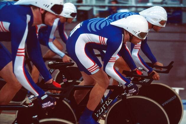PARIS 2024, OLYMPIC LEGENDS: Bradley Wiggins Bahnvierer aus Großbritannien (Bryan Steel, Paul Manning, Bradley Wiggins und Chris Newton) bei der 4000m-Mannschaftsverfolgung am Start Radsport OS Sommer Herren Olympische Sommerspiele 2000, Spiele, Olympia, Olympiade, Rad, Bahn, Bahnrad, Radrennsport, Halle Gruppe Dunc Gray Velodrome, Bankstown Sydney Dynamik,