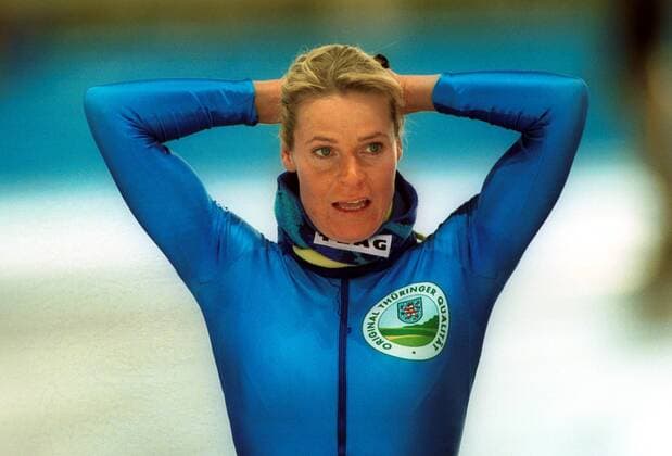 Gunda Niemann-Stirnemann (Deutschland) im Ziel Eisschnellauf LM Damen Deutsche Meisterschaft 2000, Landesmeisterschaft, Eisschnellaufen, Eisschnelllauf, Eisschnelllaufen Einzelbild Sportforum Hohenschönhausen Berlin