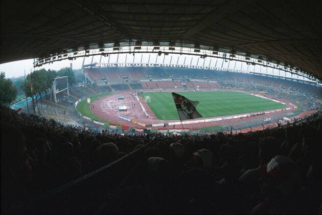 Fußball, Stadiongeschichte Fortuna Düsseldorf Das Rheinstadion in Düsseldorf aus der Perspektive des Fanblocks Fußball 1. BL Herren Saison 1990 1991, Fortuna Düsseldorf Totale Rheinstadion Düsseldorf Weite