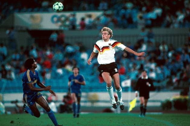 Jürgen Klinsmann (Deutschland) beim Kopfball Fußball OS Sommer Herren Olympische Sommerspiele 1988, Olympia, Olympiade, Spiele, Länderspiel, Halbfinale Gruppe Olympiastadion Seoul Dynamik,