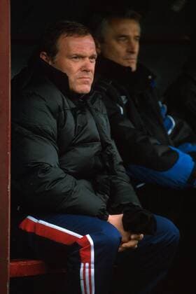 Fußball, Trainerhistorie, SSV Ulm 1846 Trainer Hermann Gerland (Ulm) auf der Bank Fußball 2. BL Herren Saison 2000 2001, SSV Ulm 1846, Vdia Einzelbild Wilhelm-Koch-Stadion am Millerntor Hamburg
